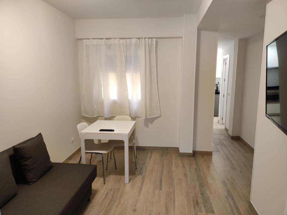 Madrid Rio Apartments ภายนอก รูปภาพ