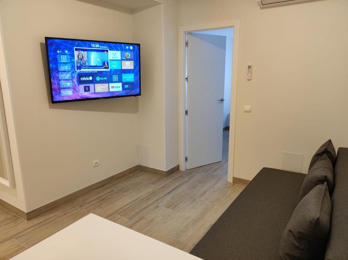 Madrid Rio Apartments ภายนอก รูปภาพ